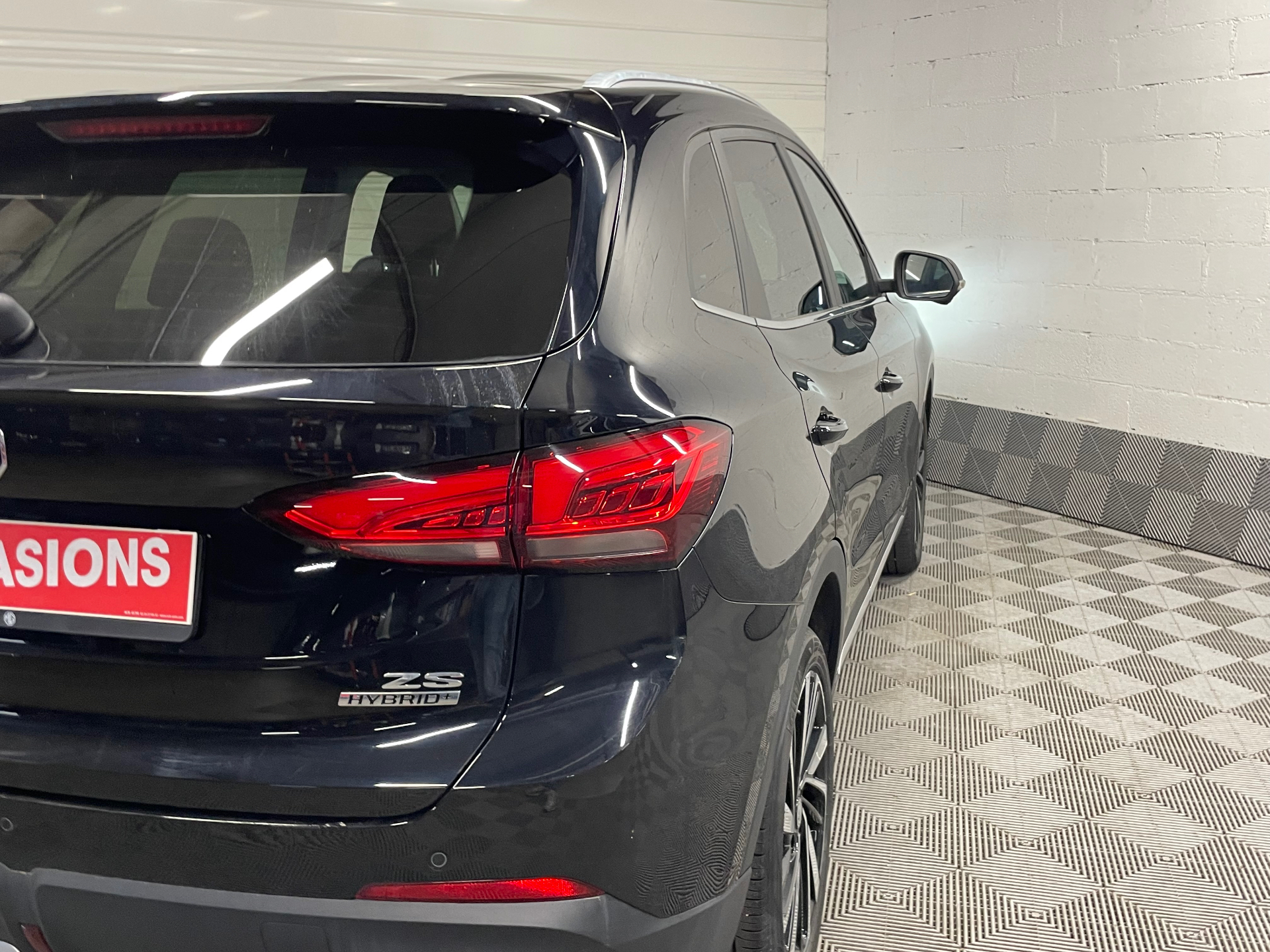 MG ZS 1.5 L Hybrid+ 197 ch Luxury