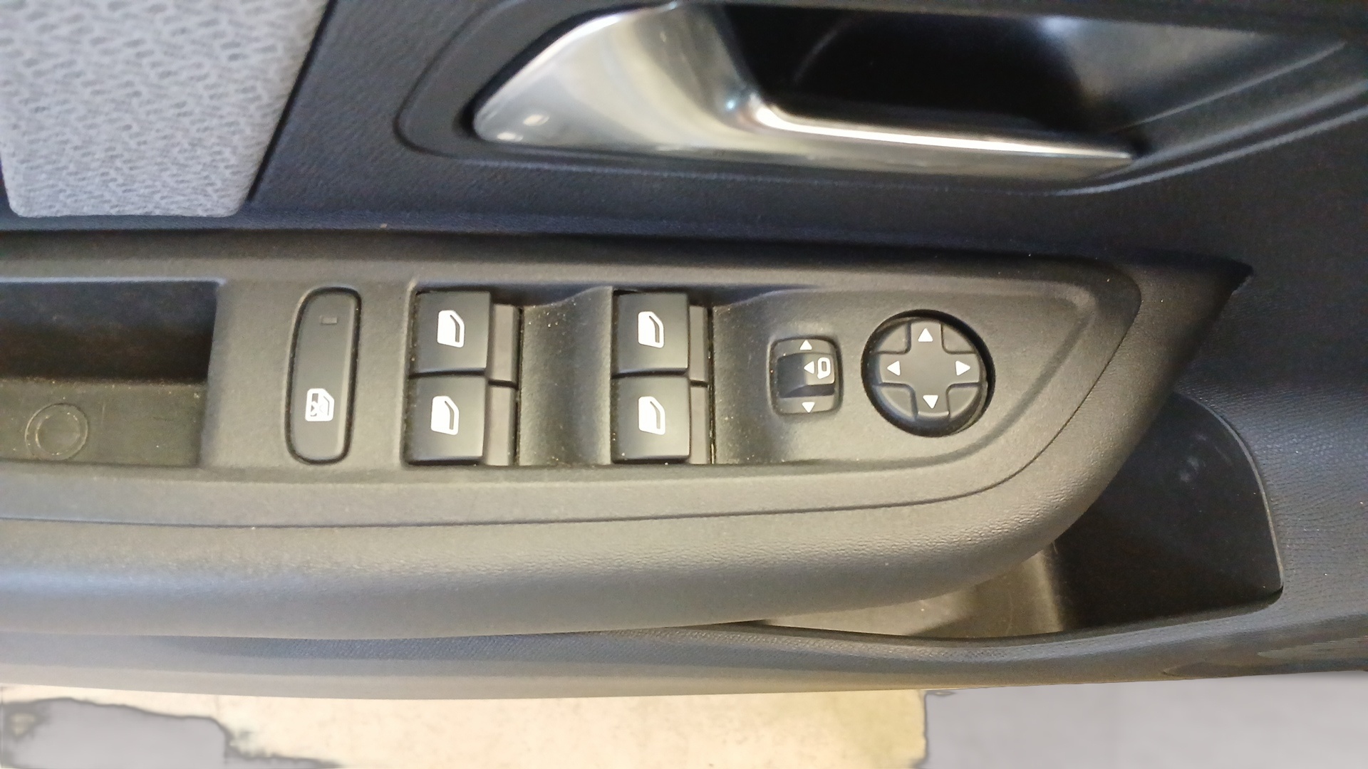 CITROEN C4 PureTech 130 BVM6 Plus