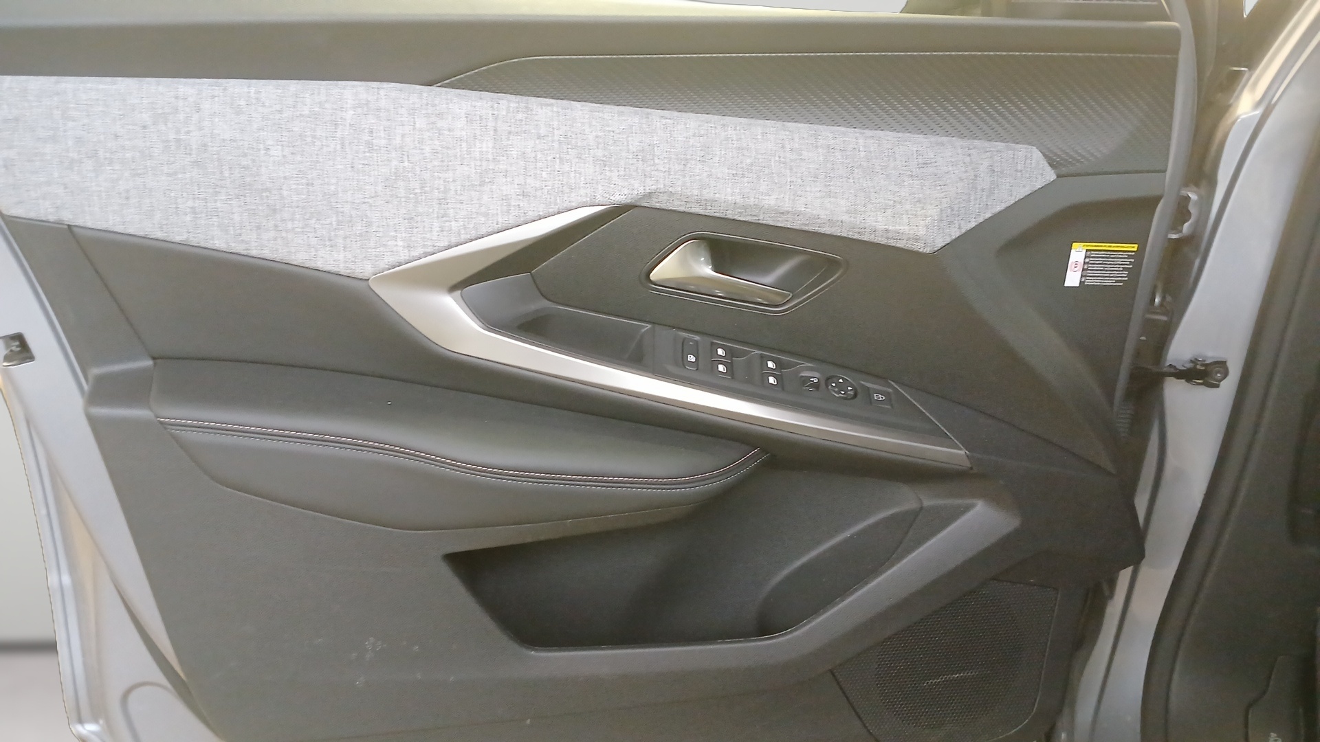 PEUGEOT 3008 Allure Hybrid 145 ch e-DCS6