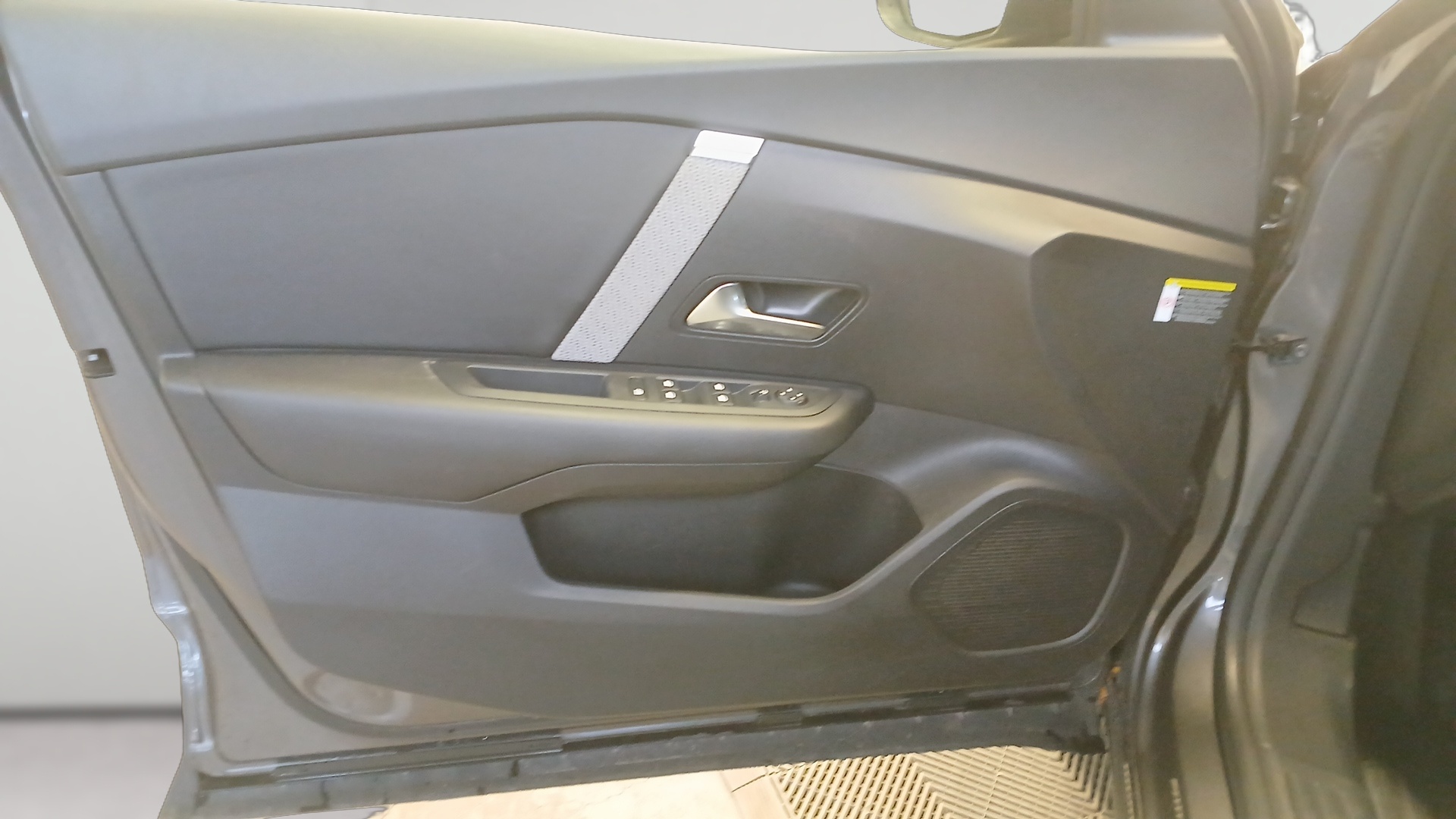 CITROEN C4 PureTech 130 BVM6 Plus