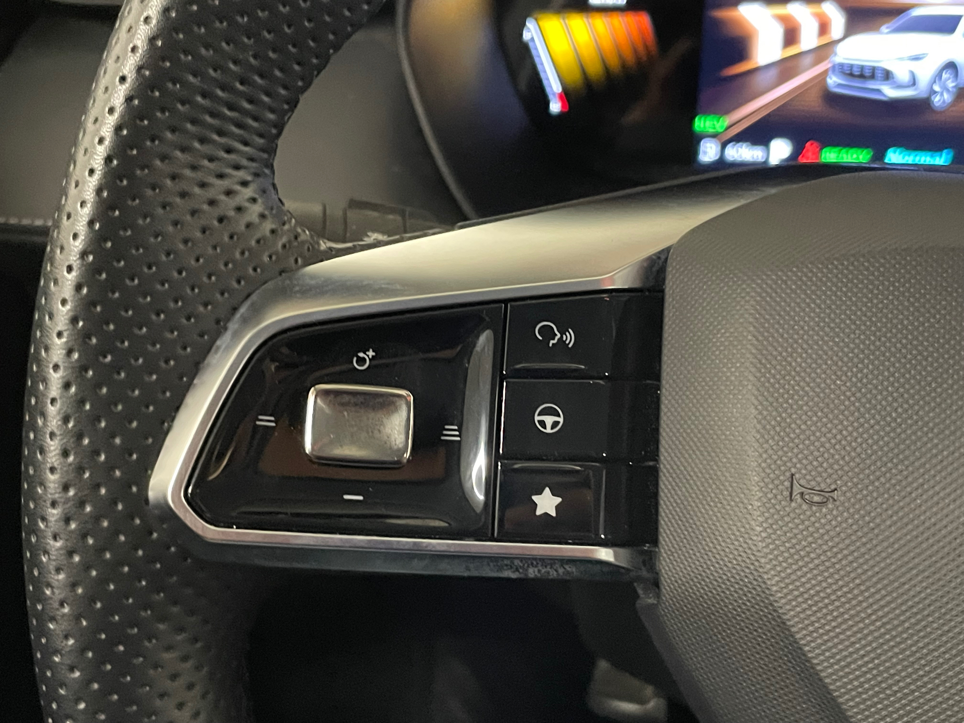 MG ZS 1.5 L Hybrid+ 197 ch Luxury