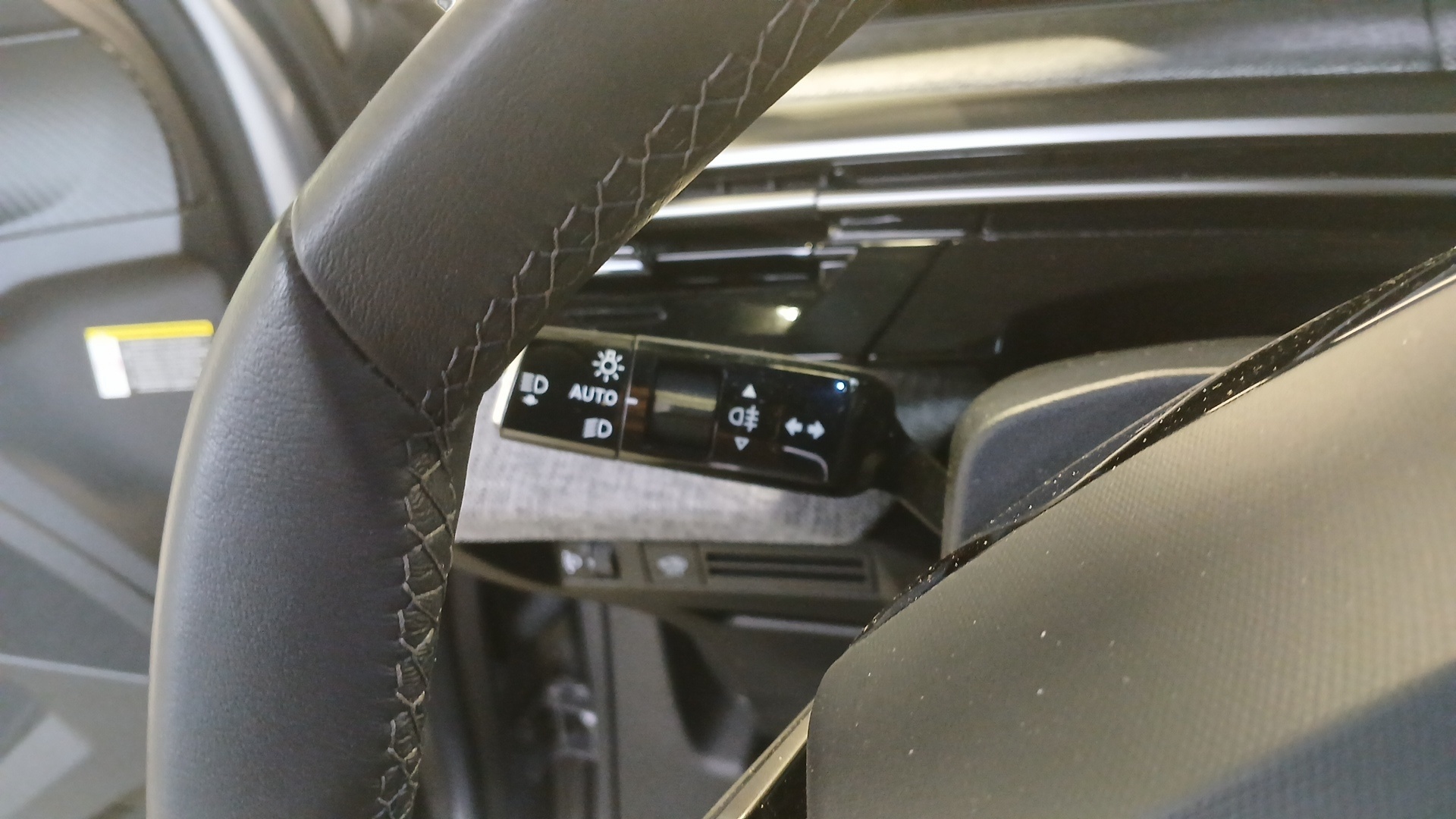 PEUGEOT 3008 Allure Hybrid 145 ch e-DCS6