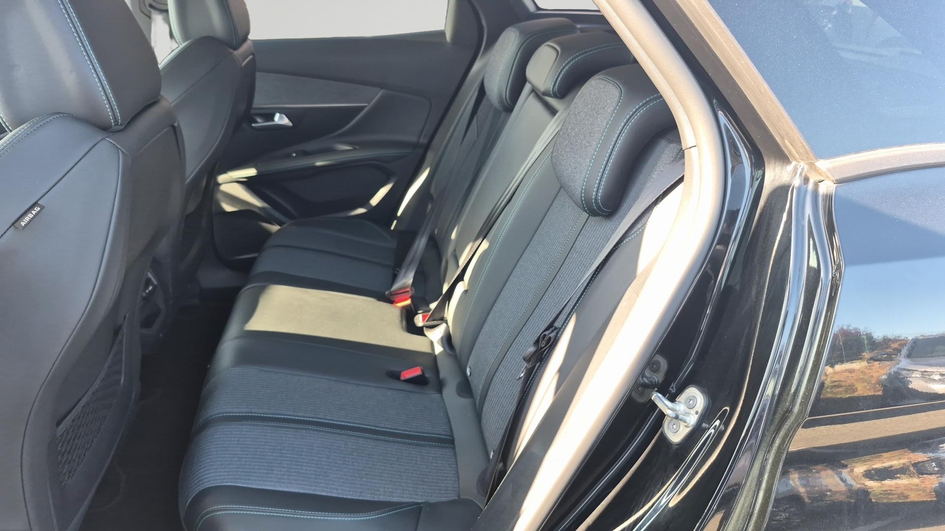 PEUGEOT 3008 BlueHDi 130ch S&S EAT8 Allure Pack