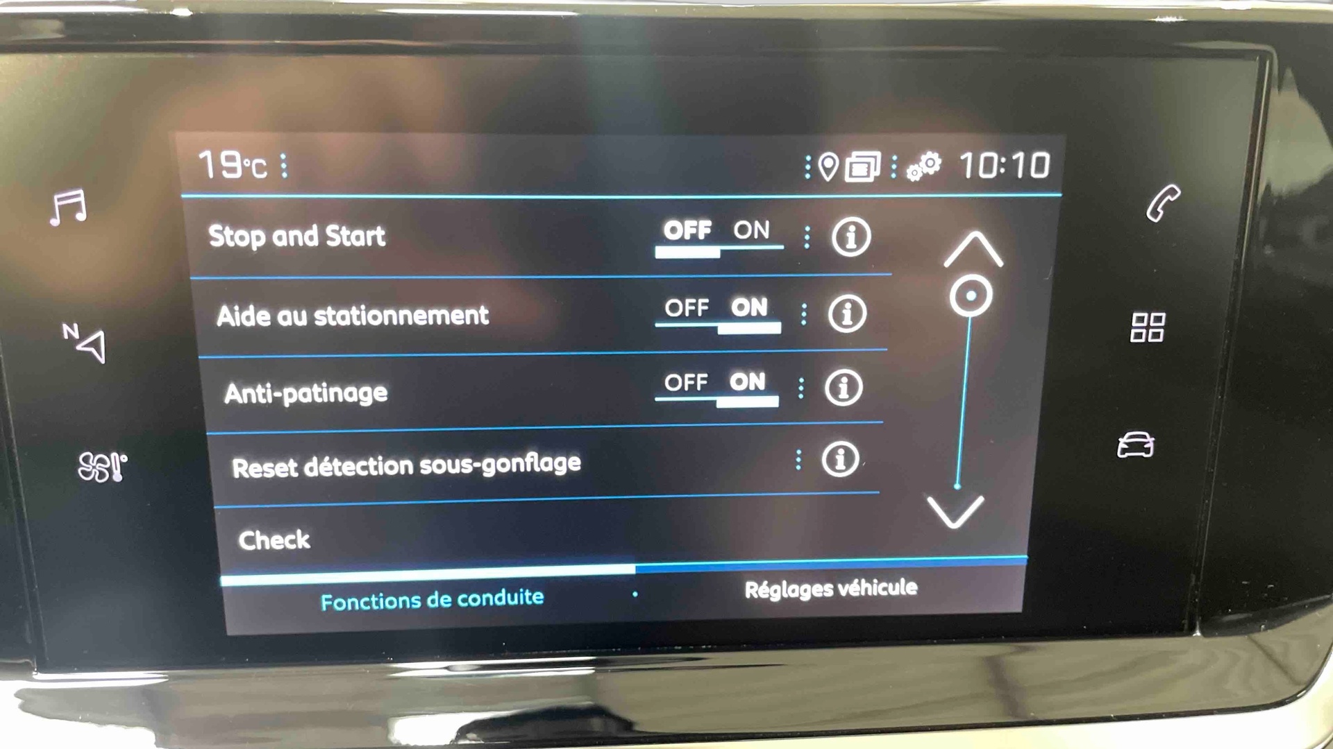 PEUGEOT 208 PureTech 100 S&S BVM6 Allure