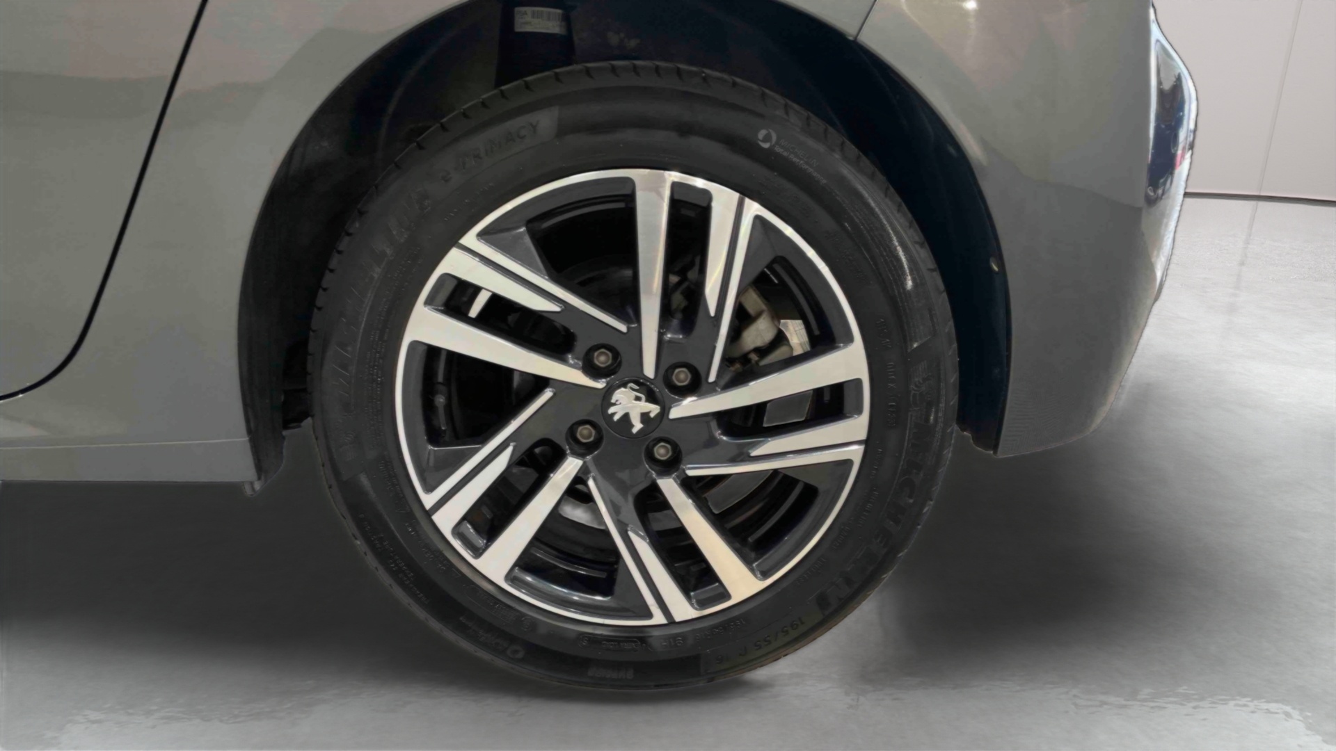 PEUGEOT 208 PureTech 100 S&S BVM6 Allure