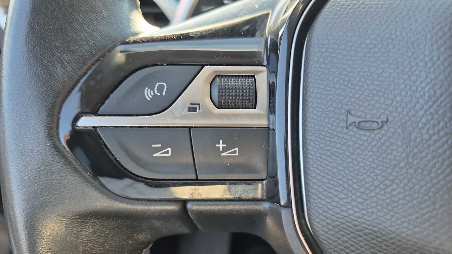 PEUGEOT 3008 BlueHDi 130ch S&S EAT8 Allure Pack
