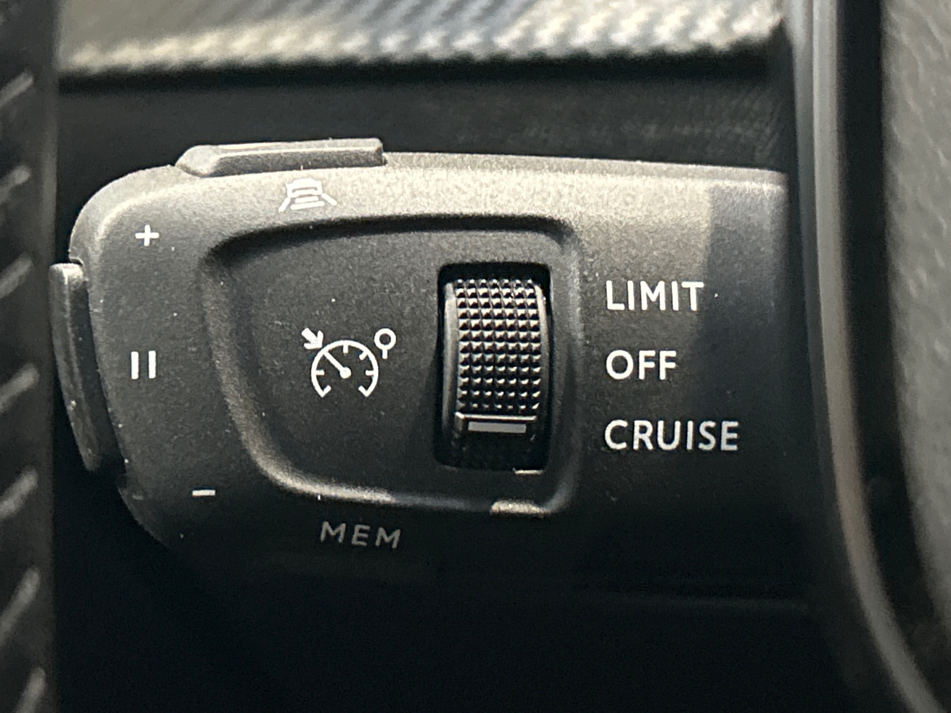PEUGEOT 208 ALL PT100 BVM