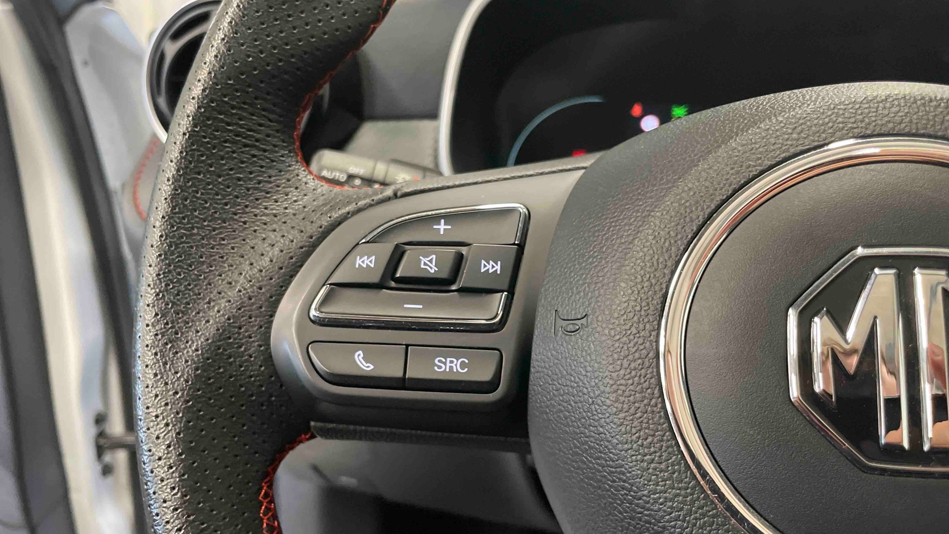 MG ZS ELECTRIQUE 51 Kwh LUXURY