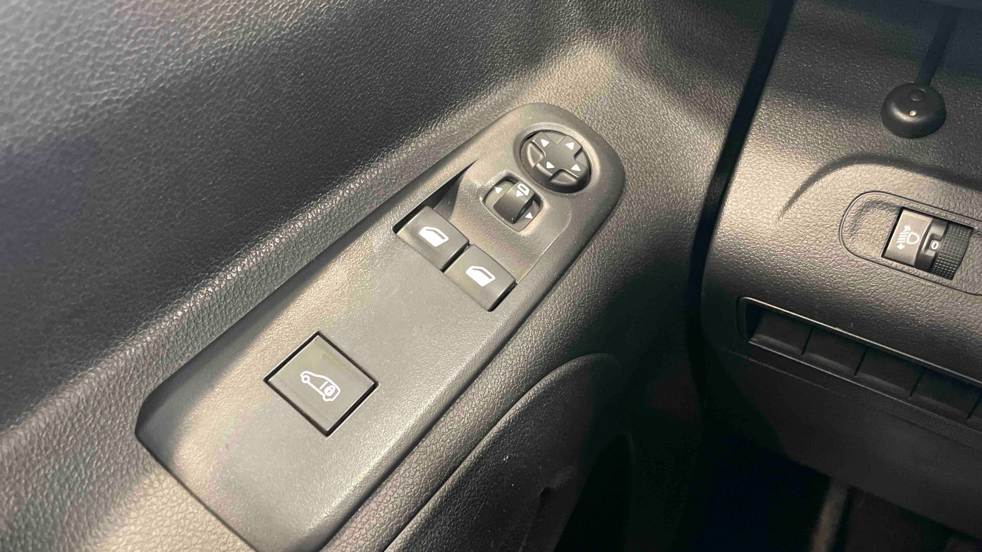 CITROEN BERLINGO VAN M 950 BLUEHDI 100 S&S BVM6