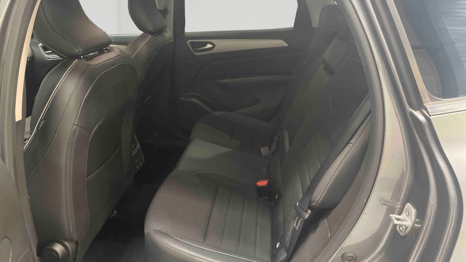 RENAULT ARKANA E-Tech 145 - 21B Intens