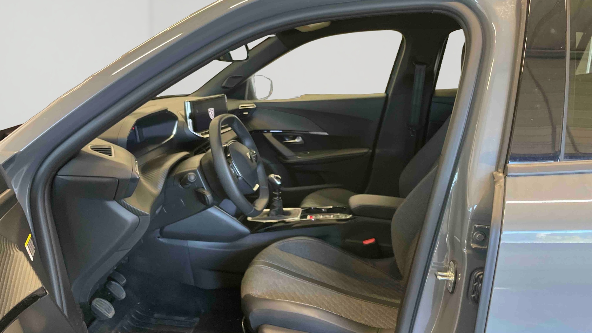 PEUGEOT 2008 Allure 100 ch BVM6