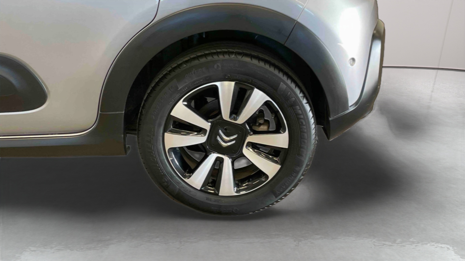 CITROEN C3 BHDI 100 S&S BVM6 SHINE EXPBlueHDi 100 S&S BVM6 Shine - 5P