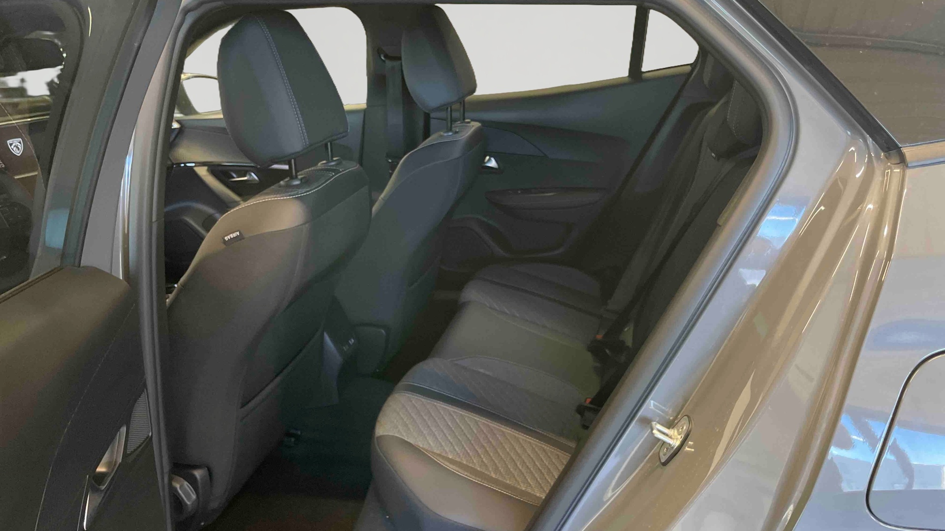 PEUGEOT 2008 Allure 100 ch BVM6