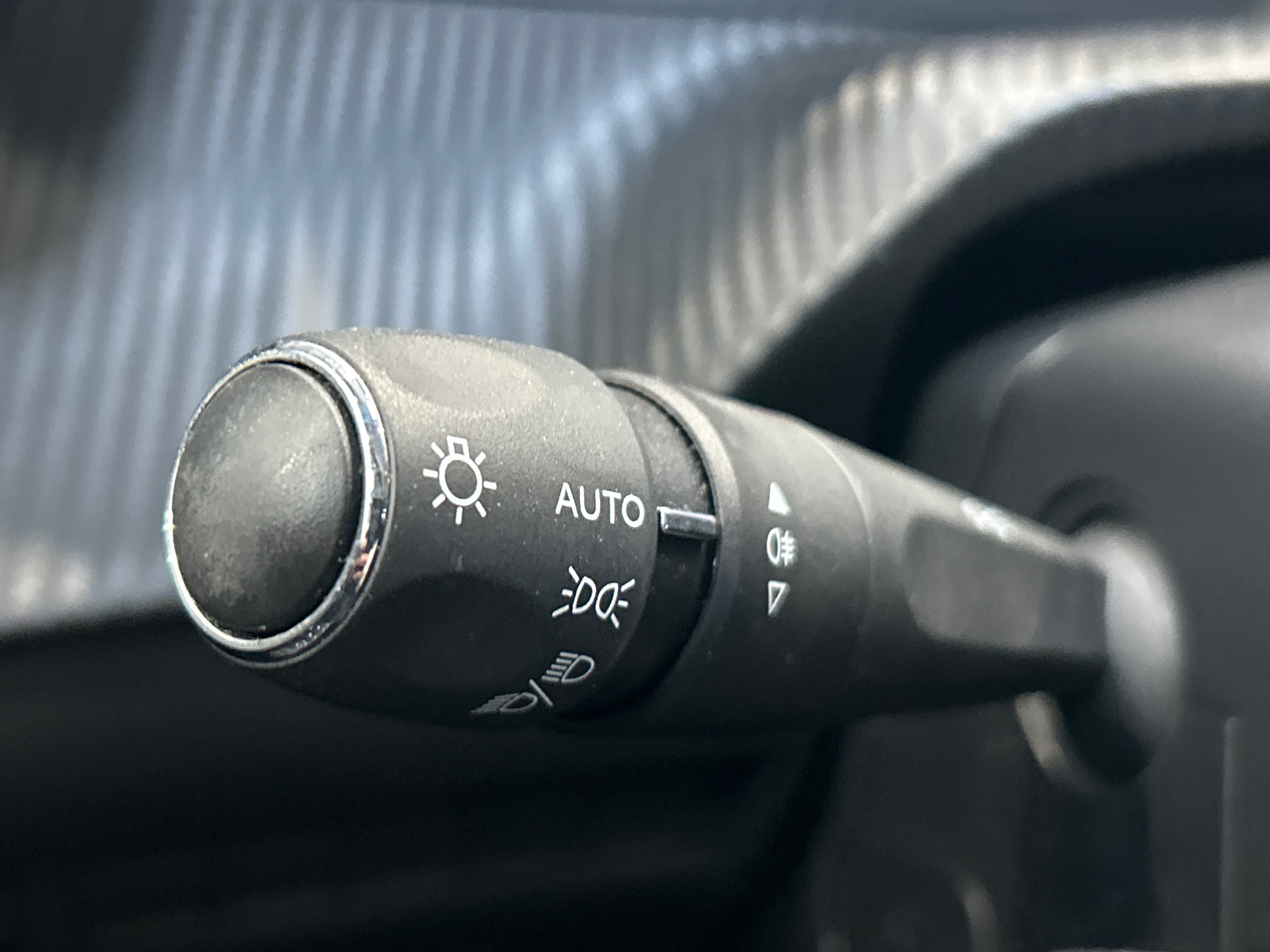 PEUGEOT 208 ALL PT100 BVM