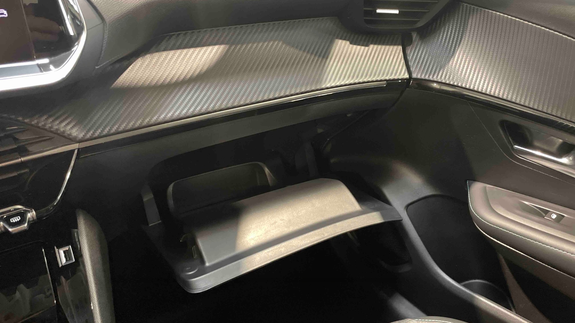 PEUGEOT 208 PureTech 100 S&S BVM6 Allure