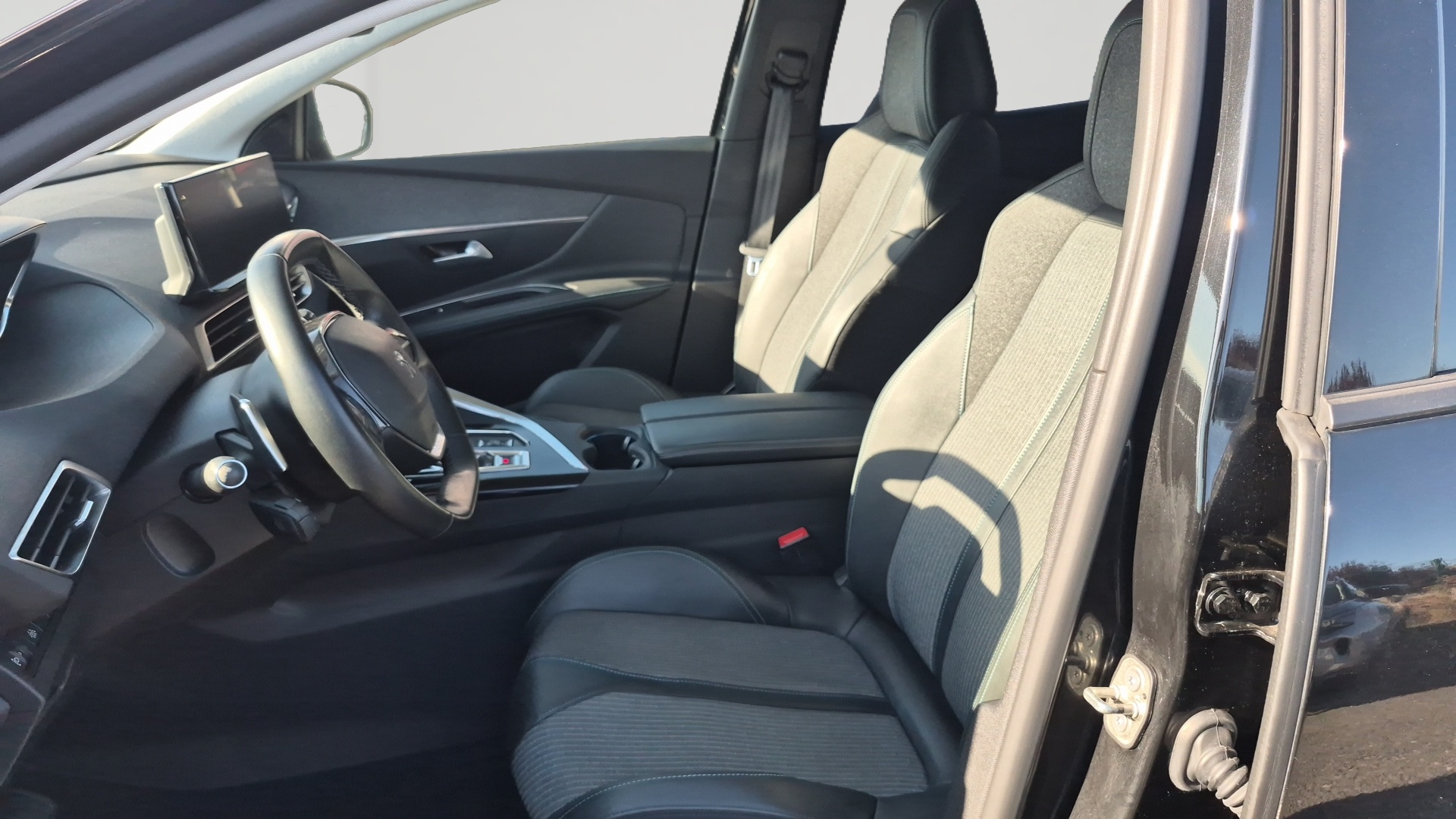 PEUGEOT 3008 BlueHDi 130ch S&S EAT8 Allure Pack