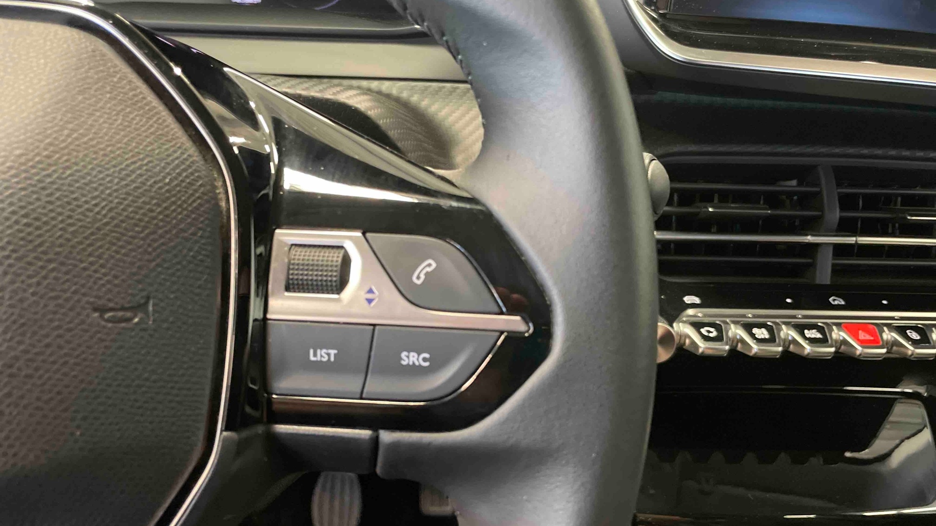 PEUGEOT 208 Allure 100 ch BVM6