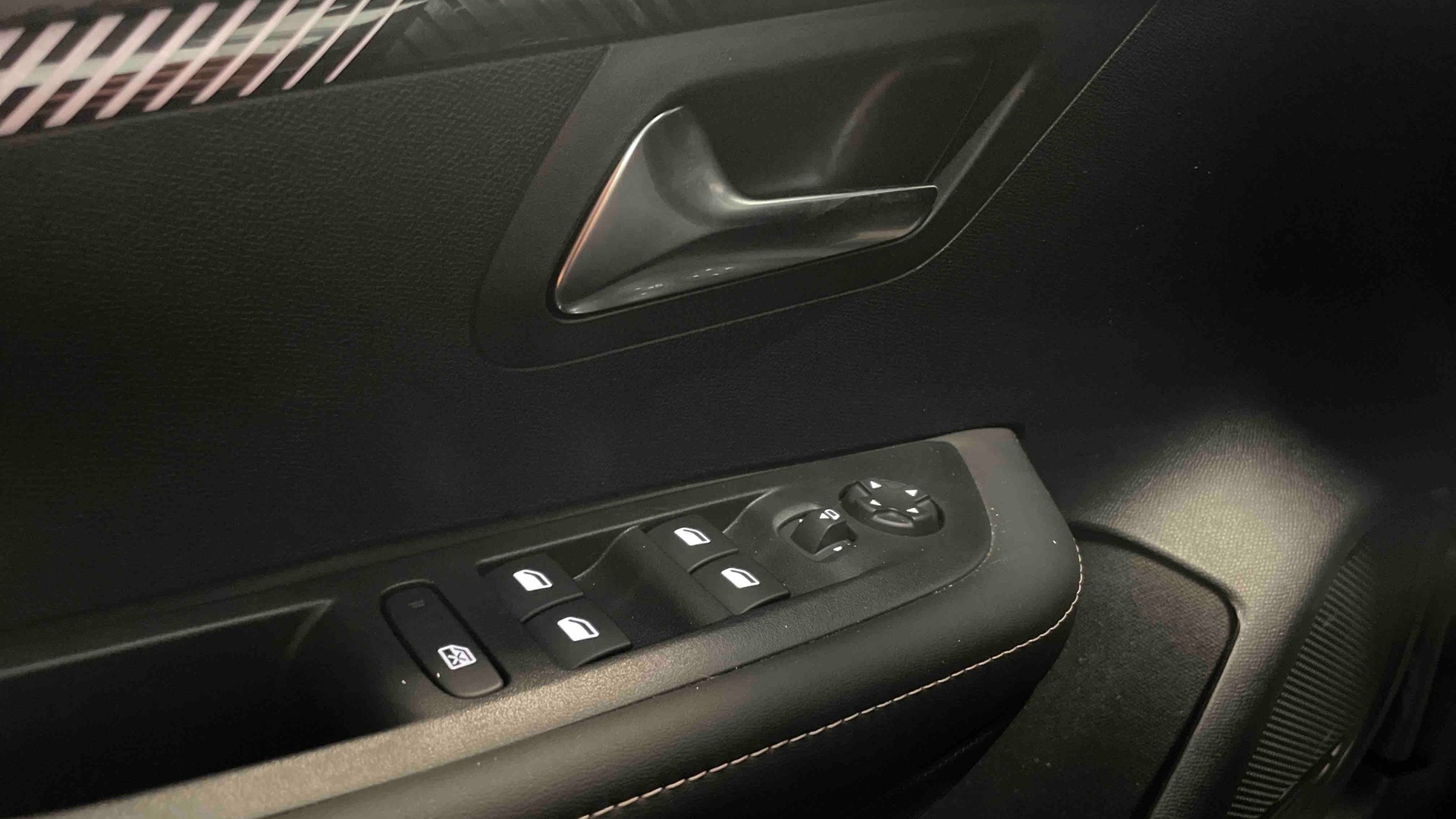 PEUGEOT 208 Allure 100 ch BVM6