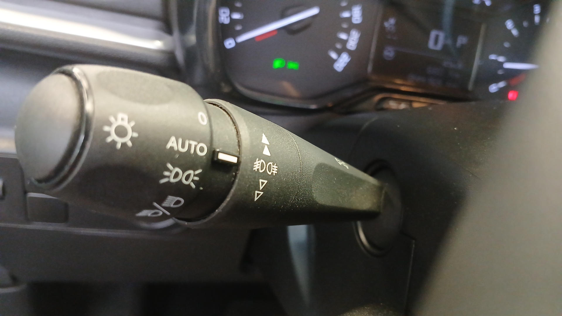 CITROEN C3 PURETECH 110 S&S EAT6 MAX