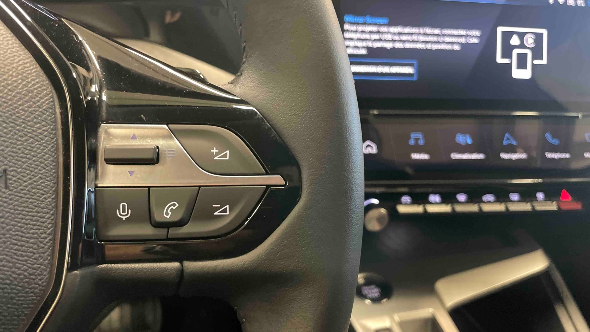 PEUGEOT 408 Allure Hybrid 145 ch e-DCS6