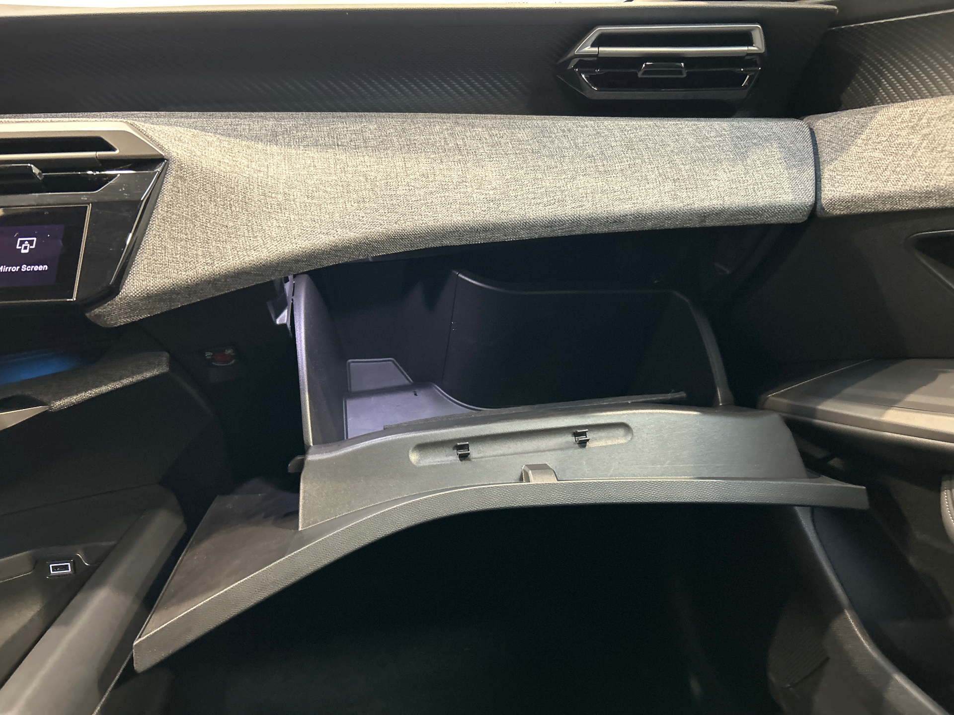 PEUGEOT 3008 Allure Hybrid 145 ch e-DCS6