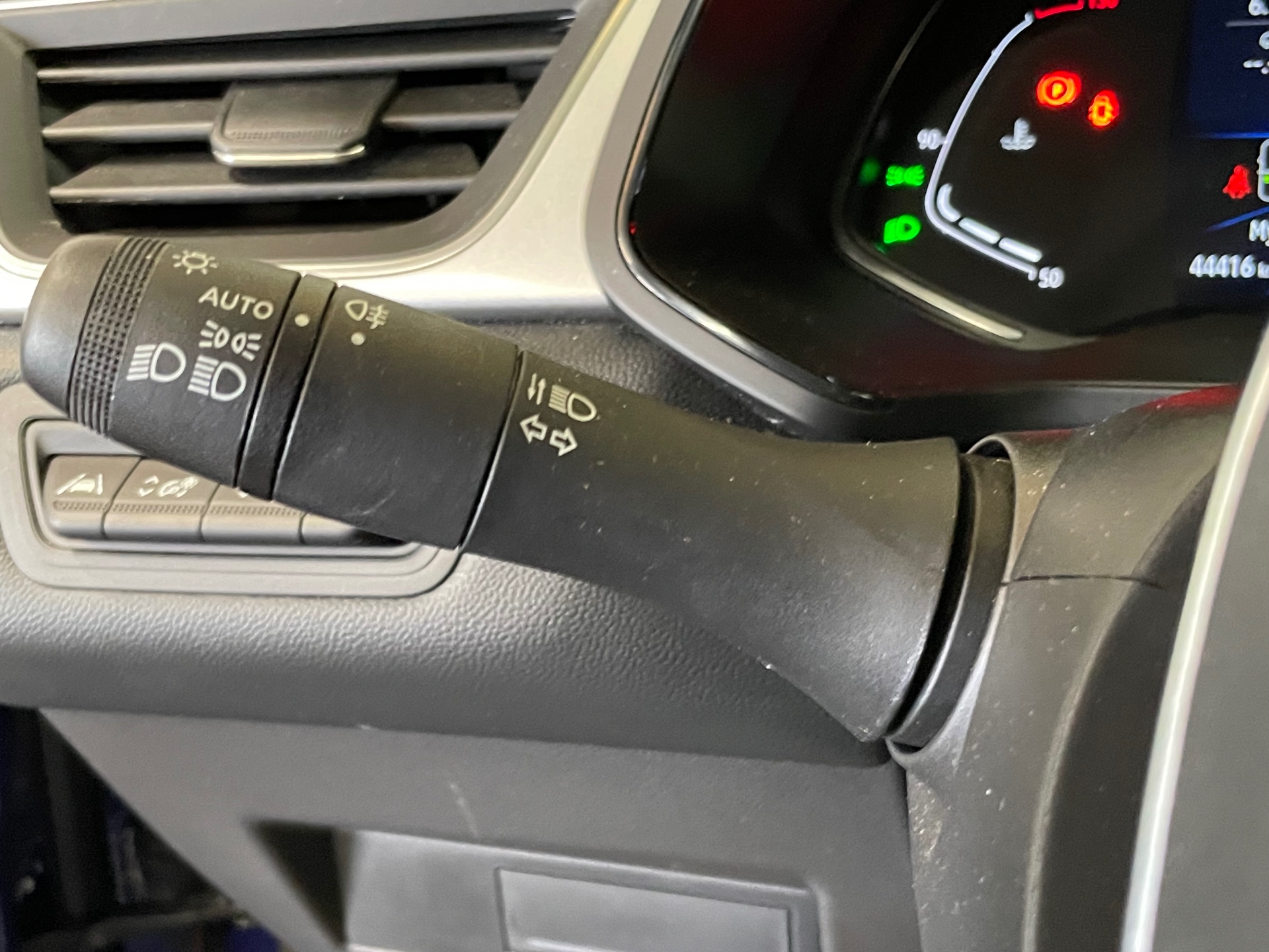 RENAULT CAPTUR TCe 90 Techno