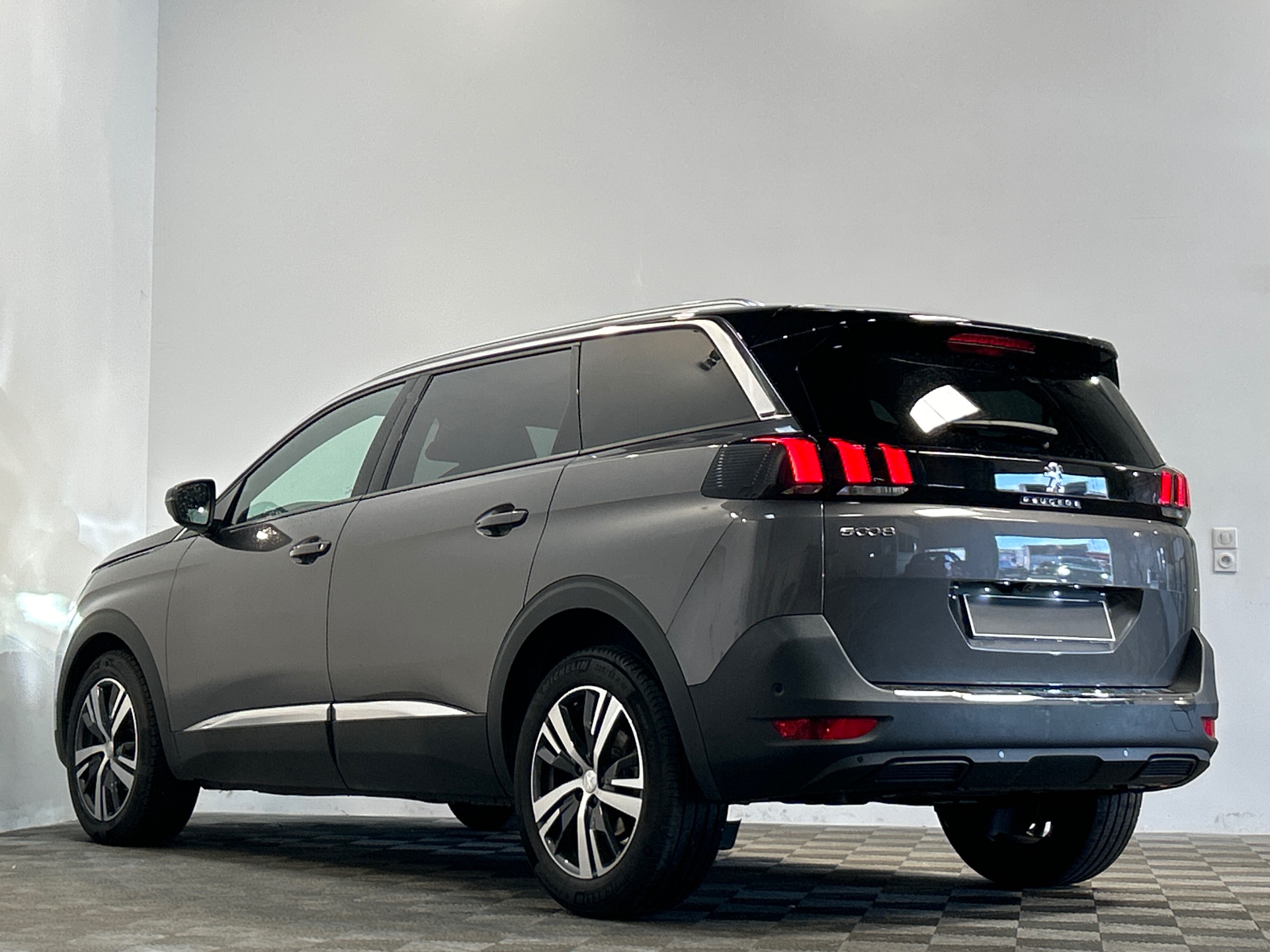 PEUGEOT 5008 ALLURE PK BHDI 130 S&S EAT8