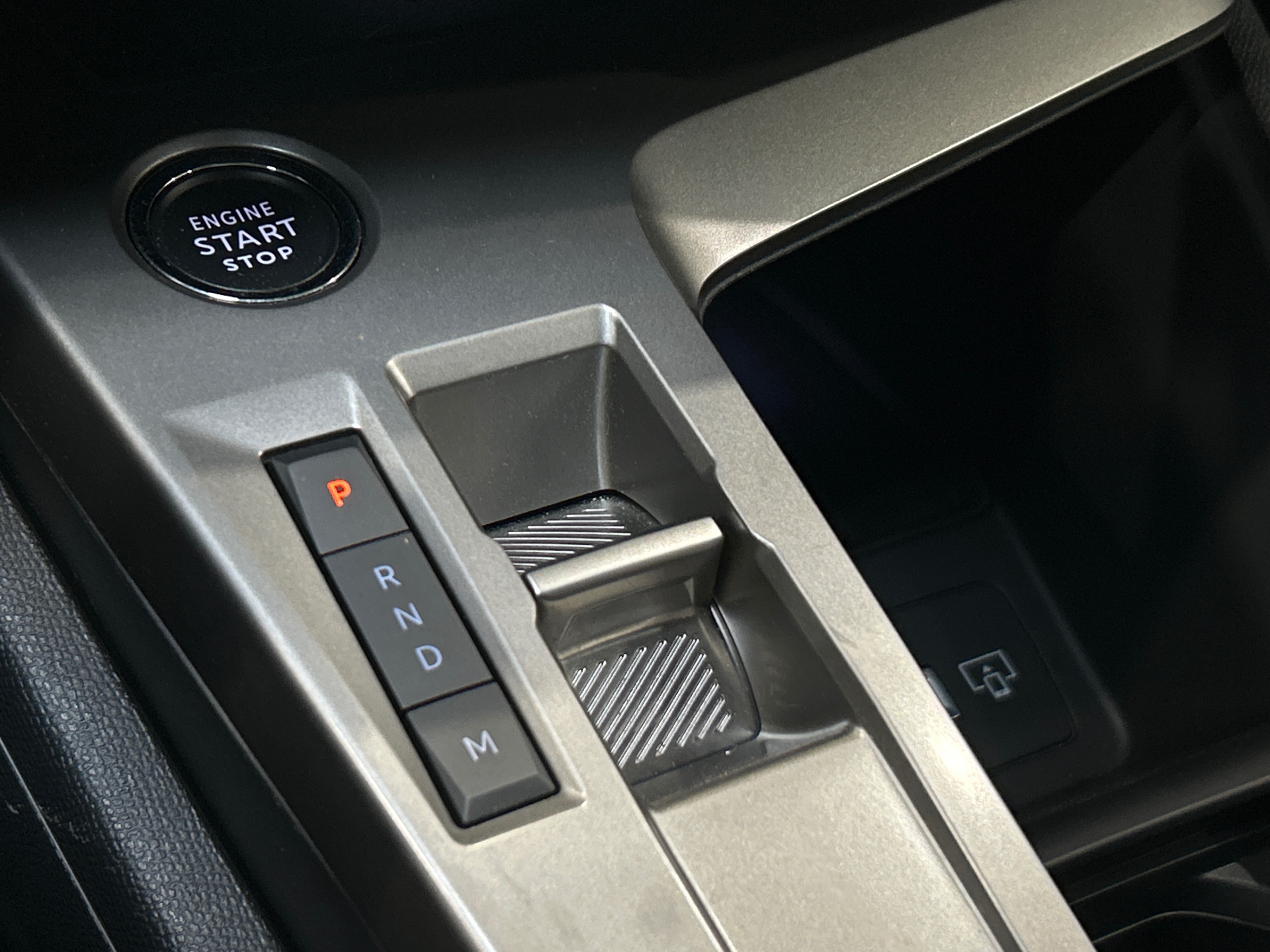PEUGEOT 308 SW SW Allure Hybrid 145 ch e-DCS6