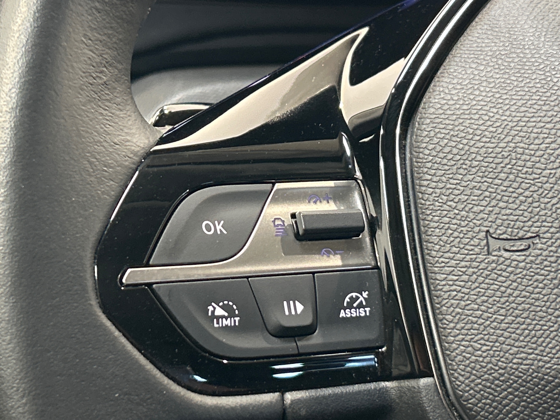 PEUGEOT 308 SW SW Allure Hybrid 145 ch e-DCS6