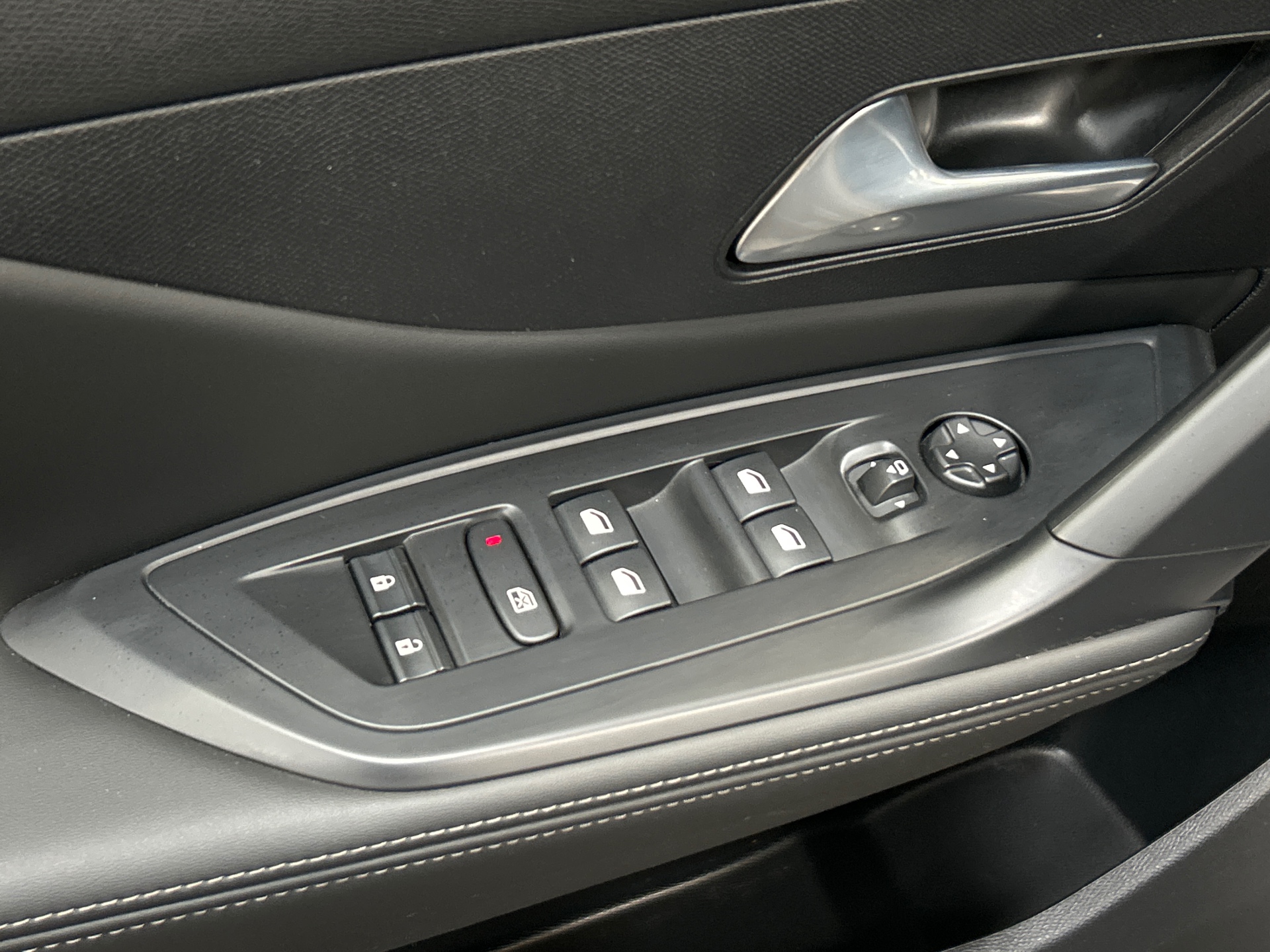 PEUGEOT 308 SW SW Allure Hybrid 145 ch e-DCS6
