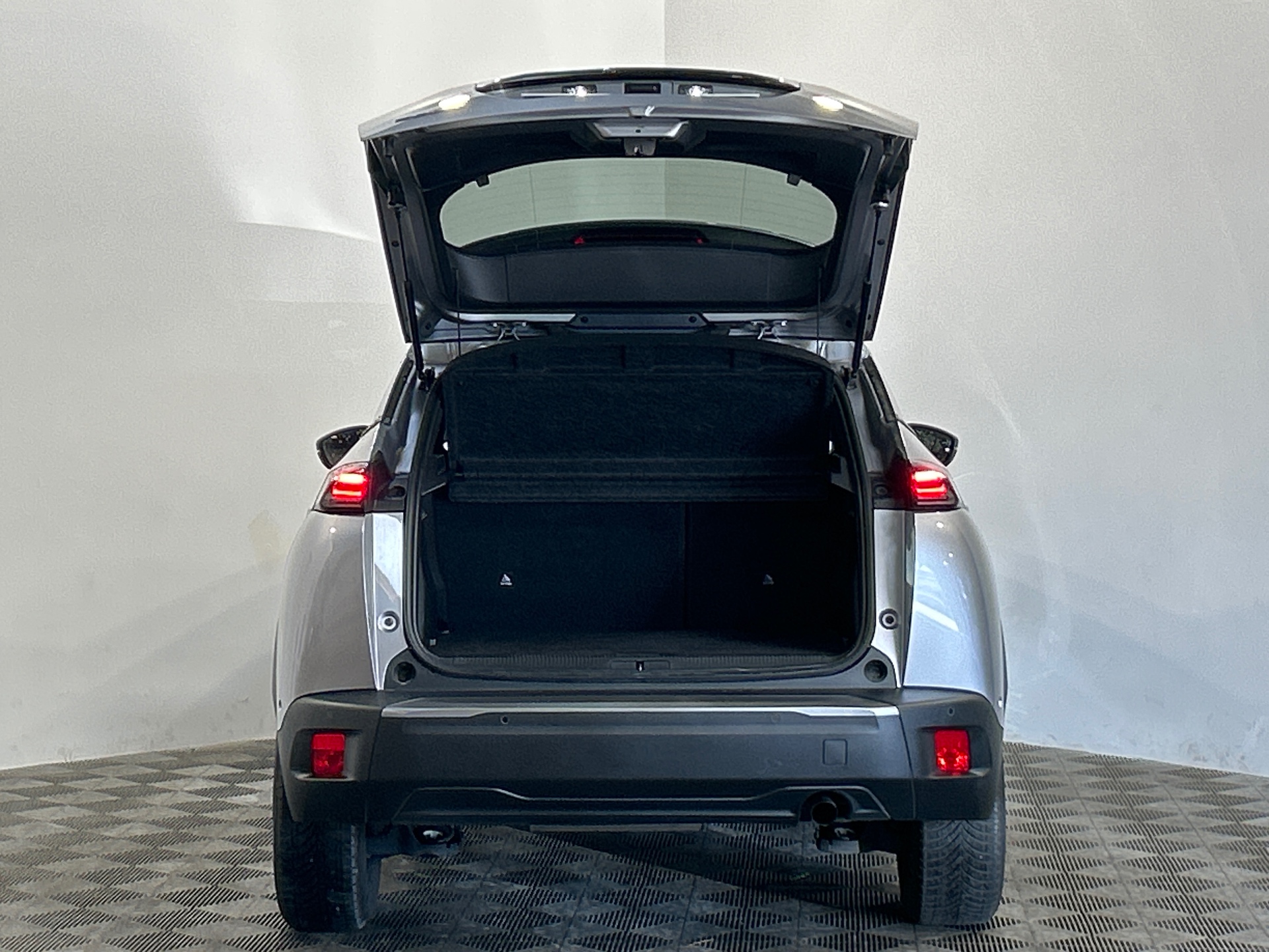 PEUGEOT 2008 ALLURE PURETECH 100 S&S BVM6