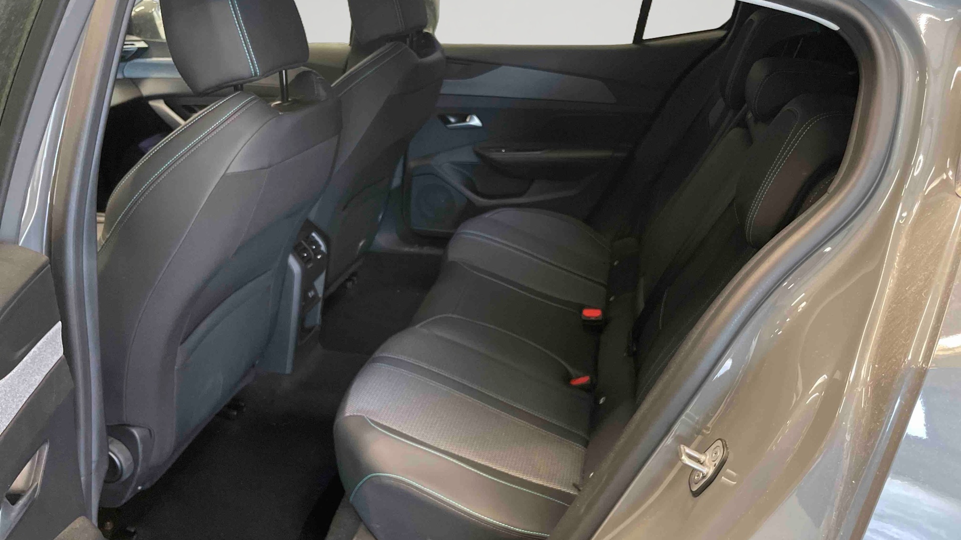PEUGEOT 408 Allure Hybrid 145 ch e-DCS6