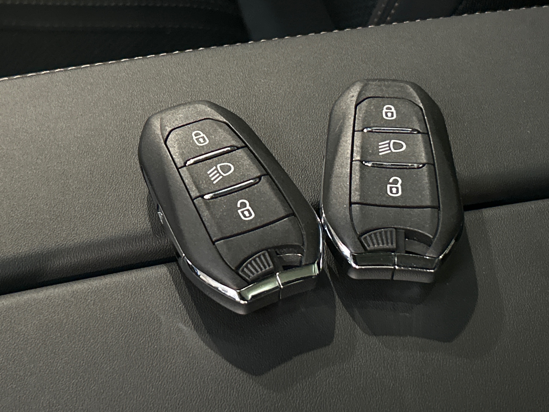 PEUGEOT 3008 GT Plug-in Hybrid 225 e-EAT8