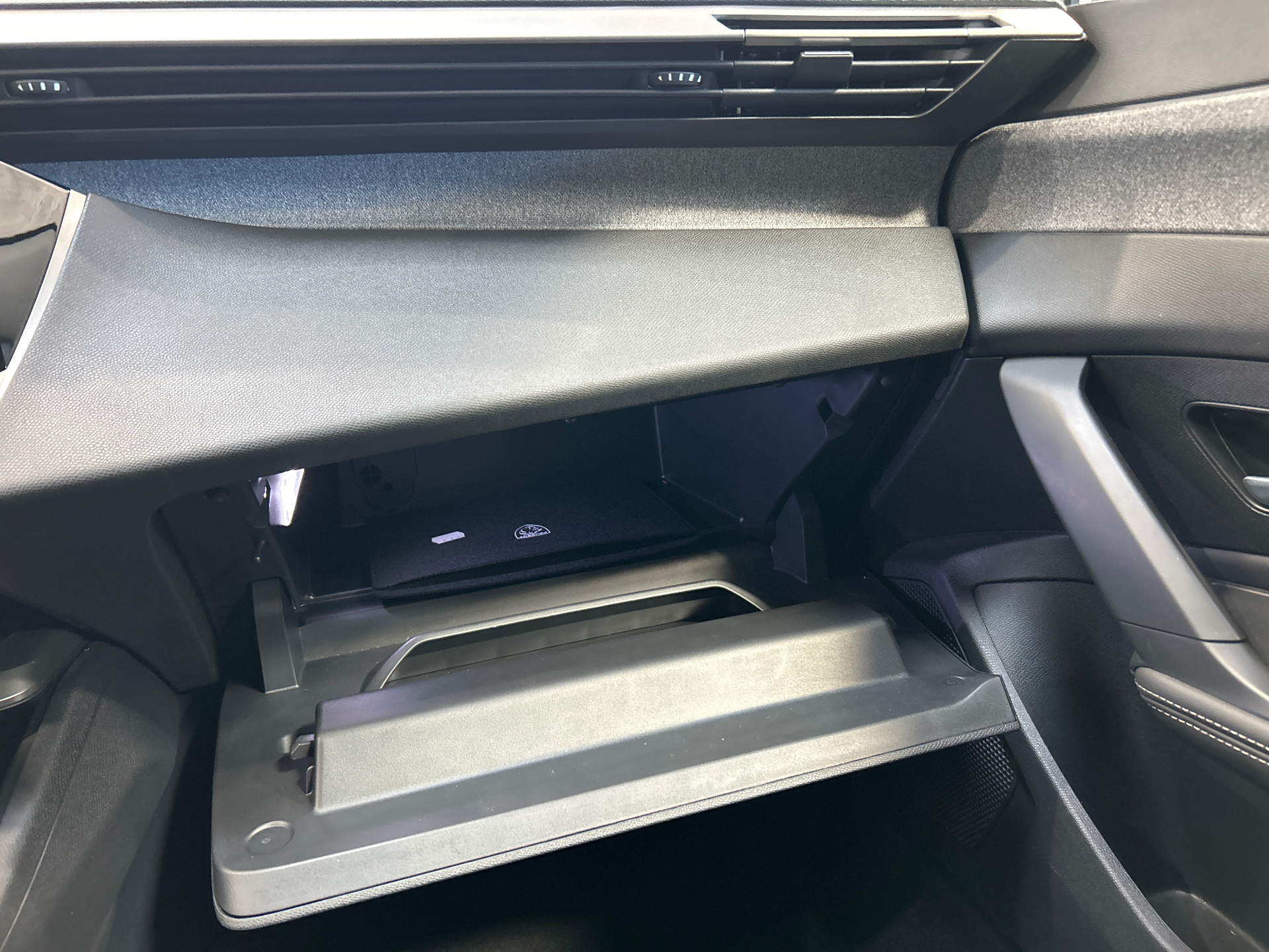 PEUGEOT 308 SW SW Allure Hybrid 145 ch e-DCS6