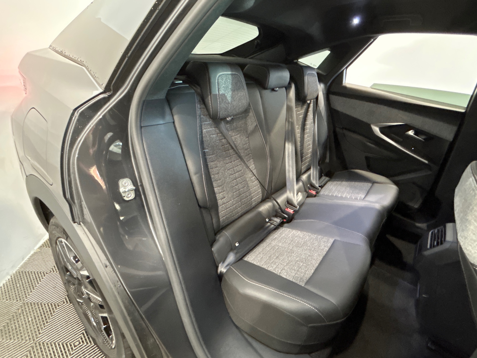 PEUGEOT 3008 Allure Hybrid 145 ch e-DCS6