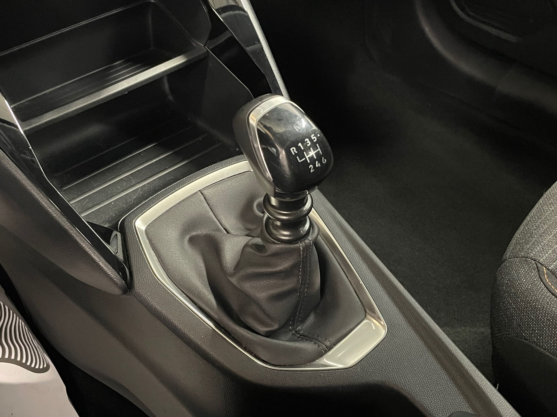 PEUGEOT 208 100 S&S BVM6 Style