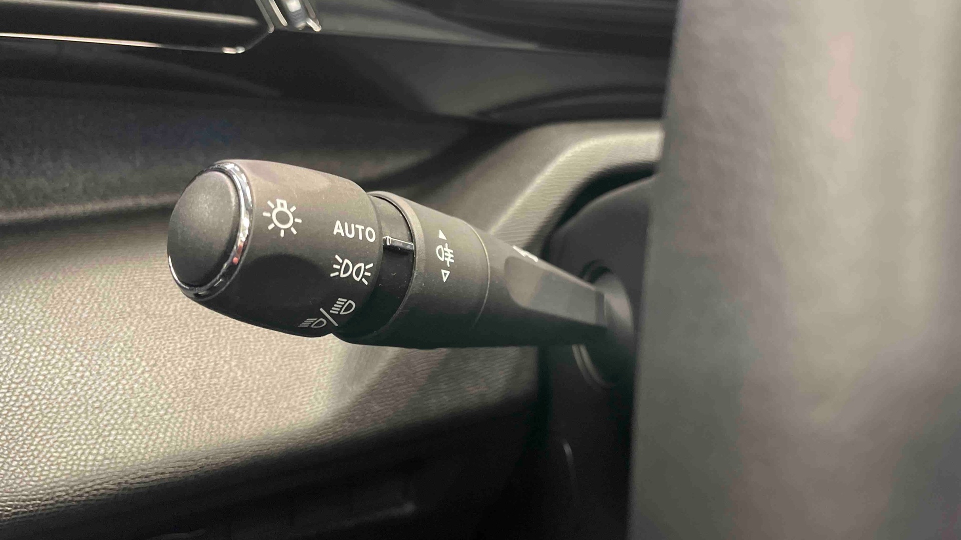 PEUGEOT 408 Allure Hybrid 145 ch e-DCS6