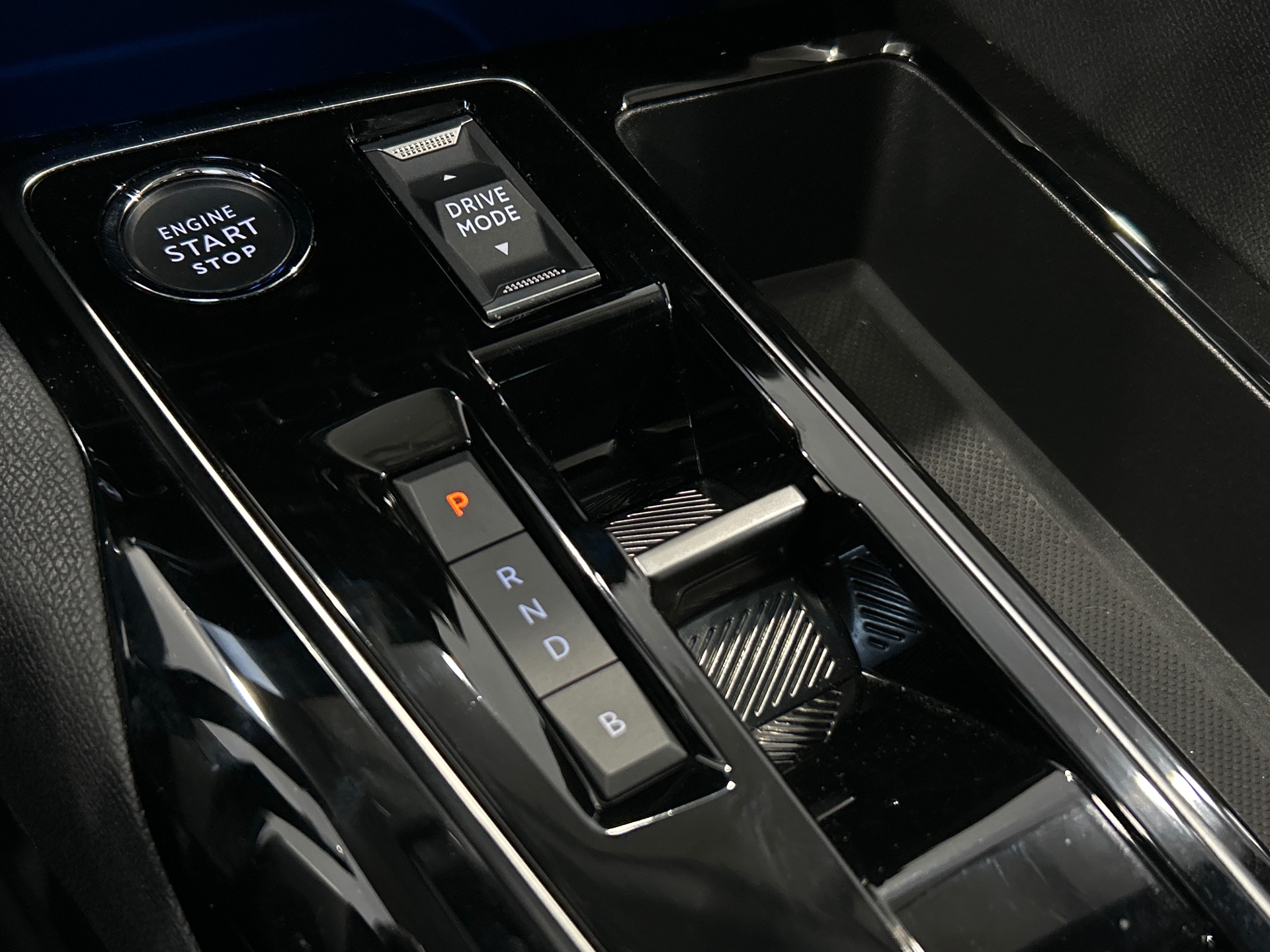 PEUGEOT 3008 GT Plug-in Hybrid 225 e-EAT8