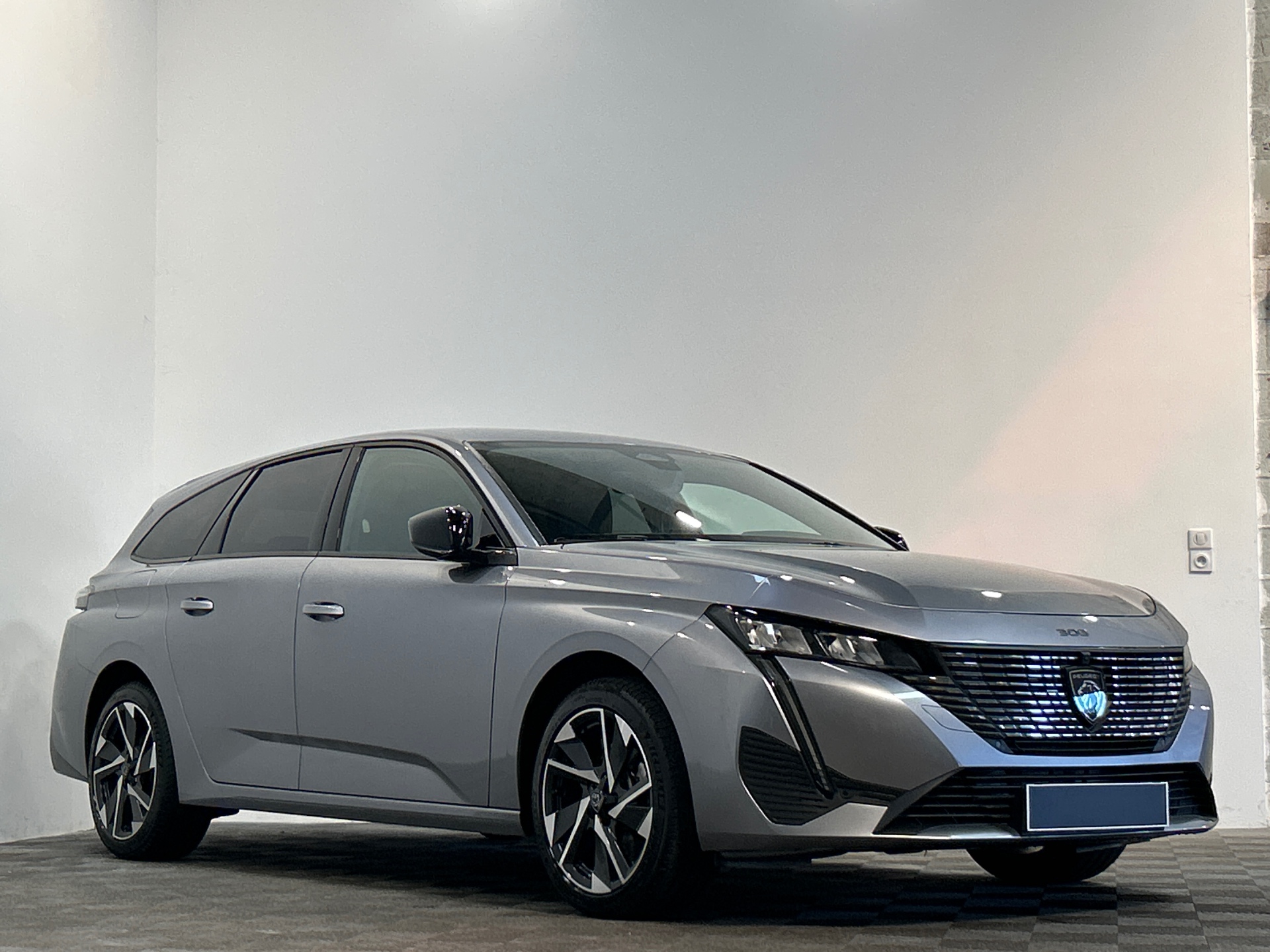 PEUGEOT 308 SW SW Allure Hybrid 145 ch e-DCS6