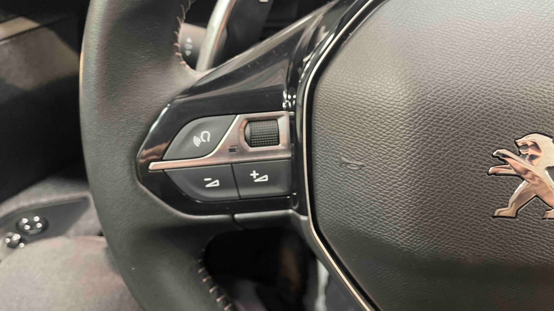 PEUGEOT 3008 BlueHDi 130ch S&S EAT8 Style