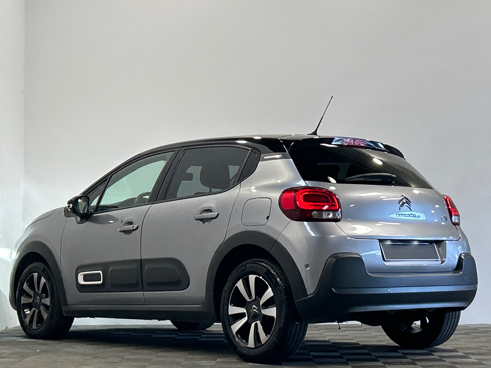 CITROEN C3 PT83 S&S BVM SHINE