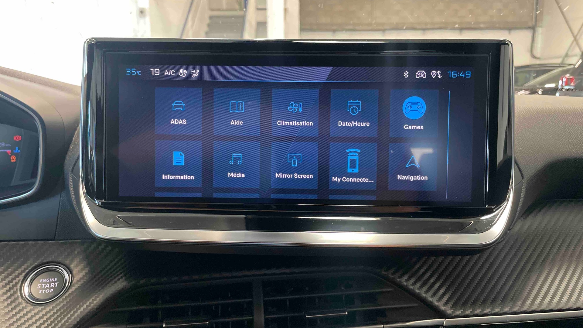 PEUGEOT 2008 ALLURE 100 CH BVM6