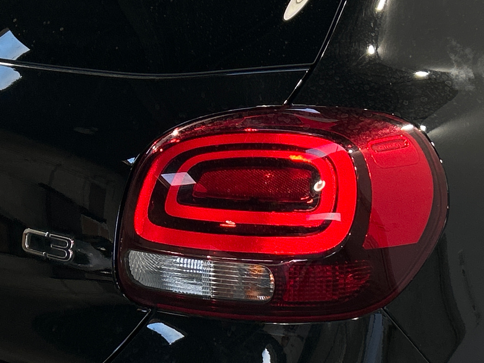 CITROEN C3 PURETECH 110 S&S EAT6 MAX