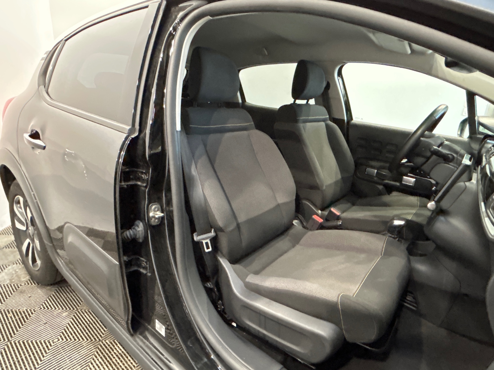 CITROEN C3 PURETECH 110 S&S EAT6 MAX