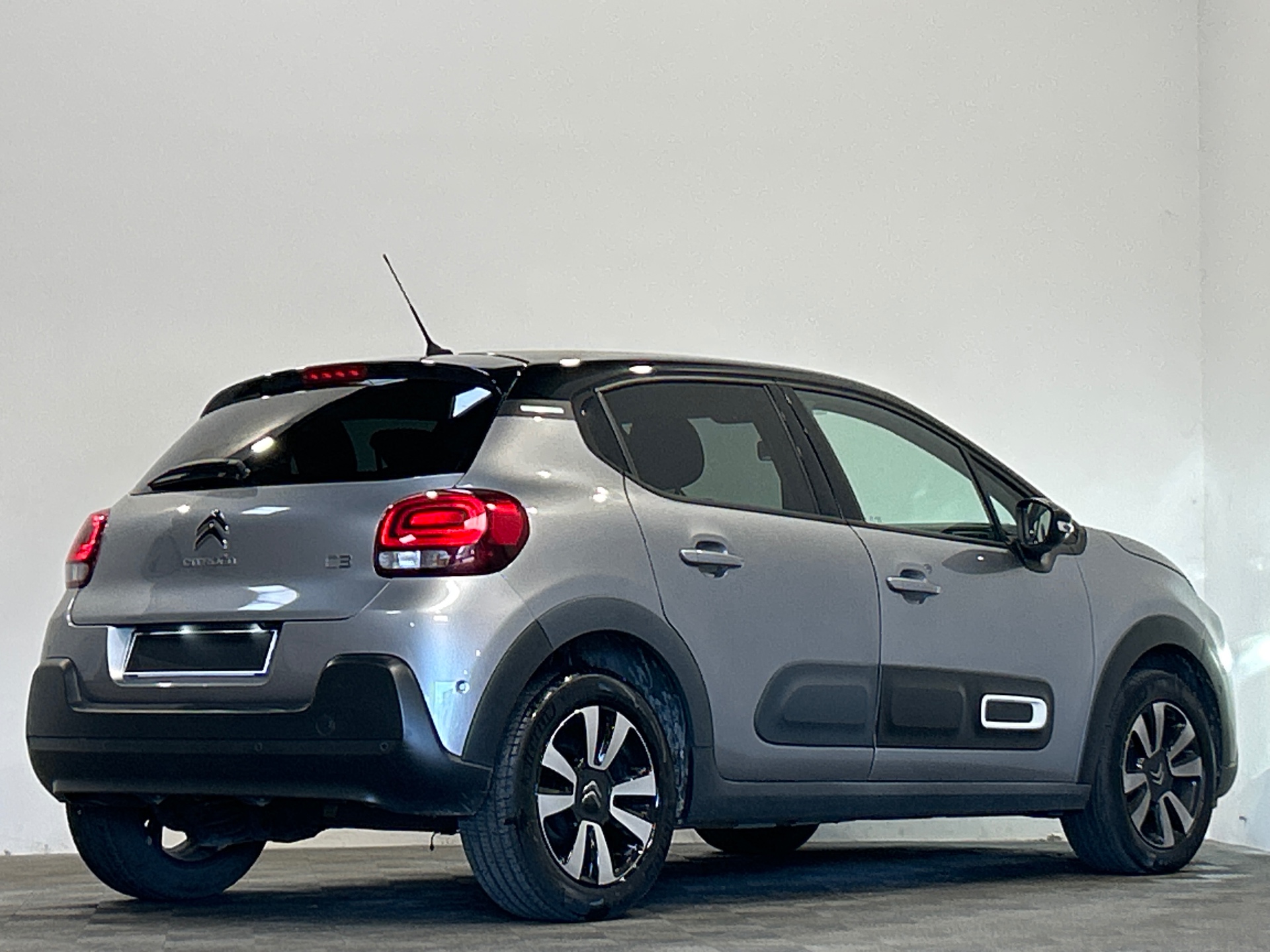 CITROEN C3 PT83 S&S BVM SHINE