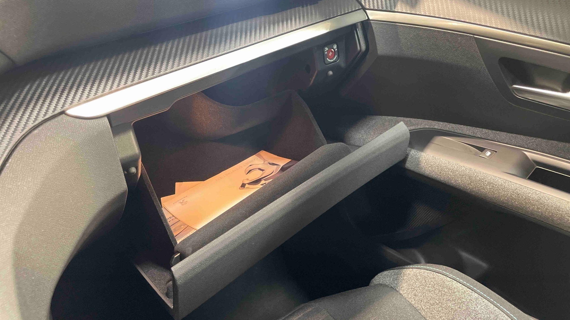 PEUGEOT 3008 BlueHDi 130ch S&S EAT8 Style