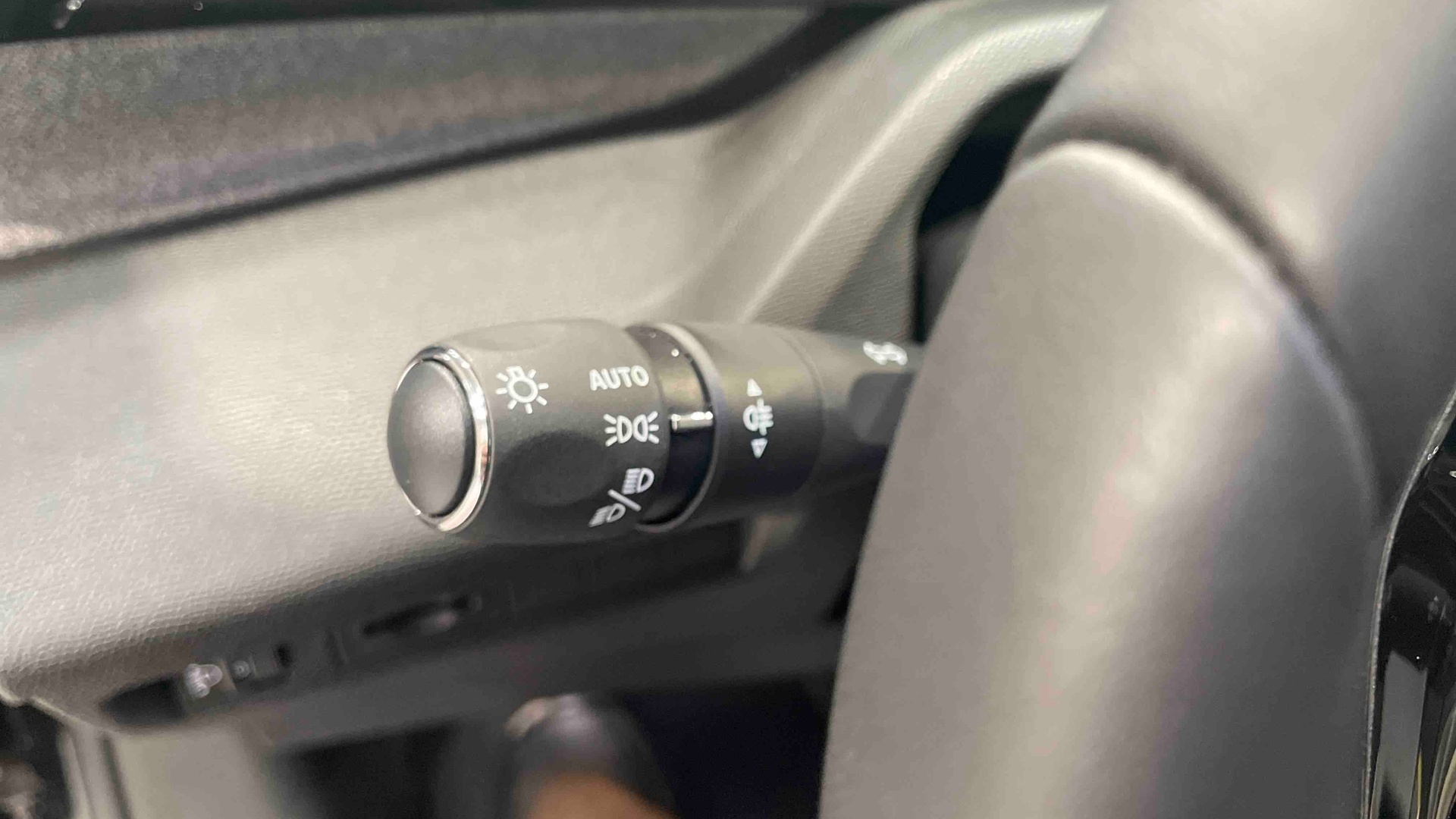 PEUGEOT 408 Hybrid 145 e-DCS6 Allure - 5P