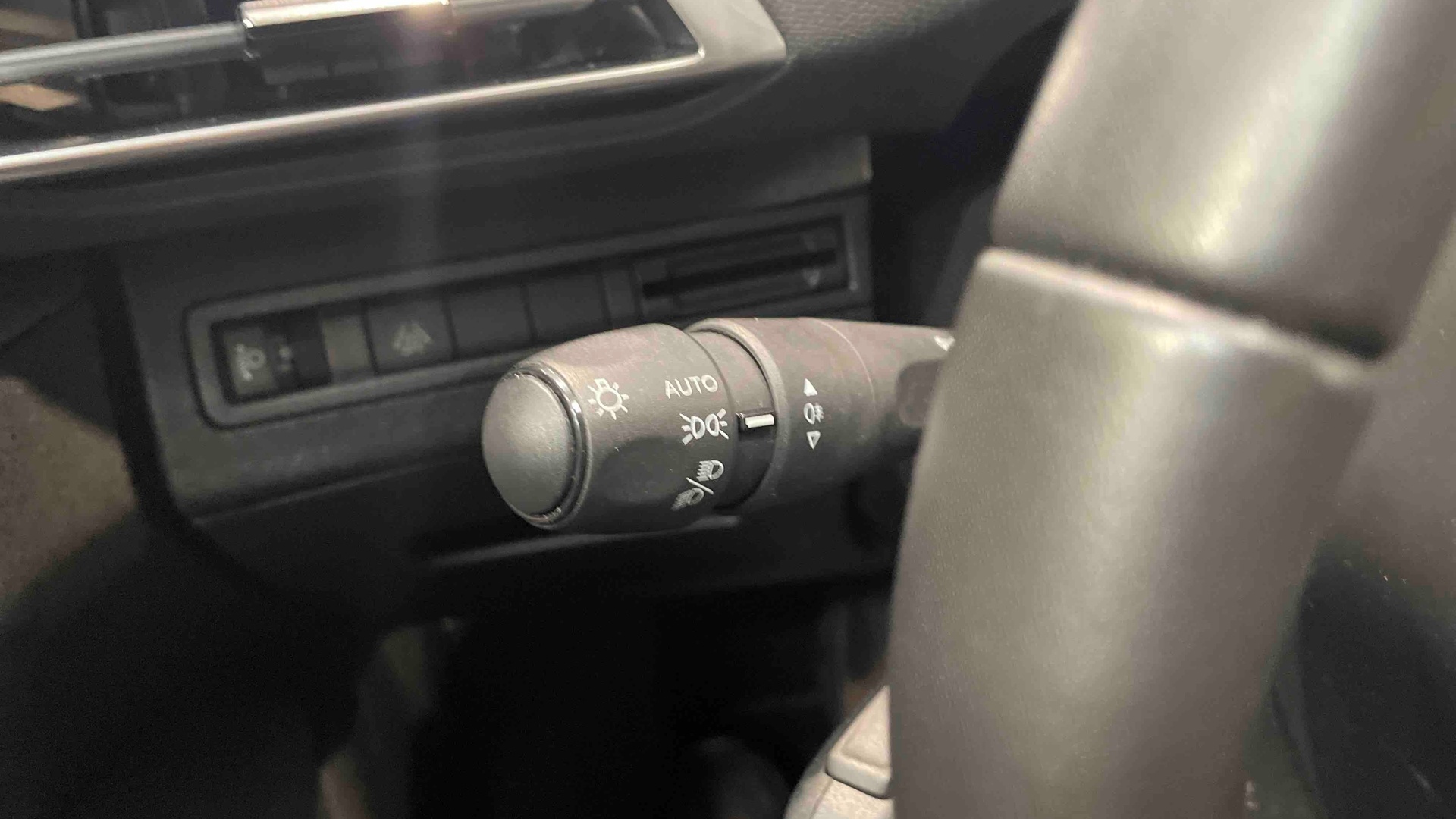 PEUGEOT 3008 BlueHDi 130ch S&S EAT8 Style