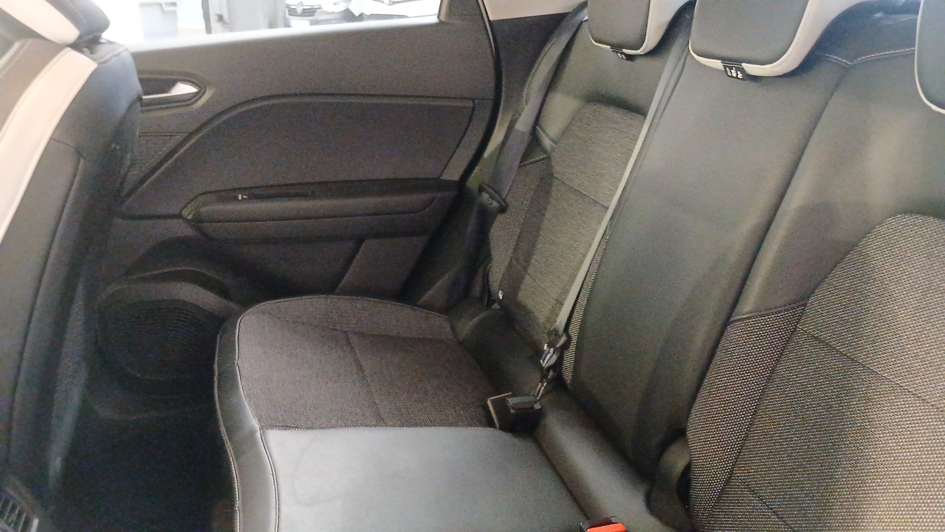 RENAULT CAPTUR mild hybrid 140 Techno