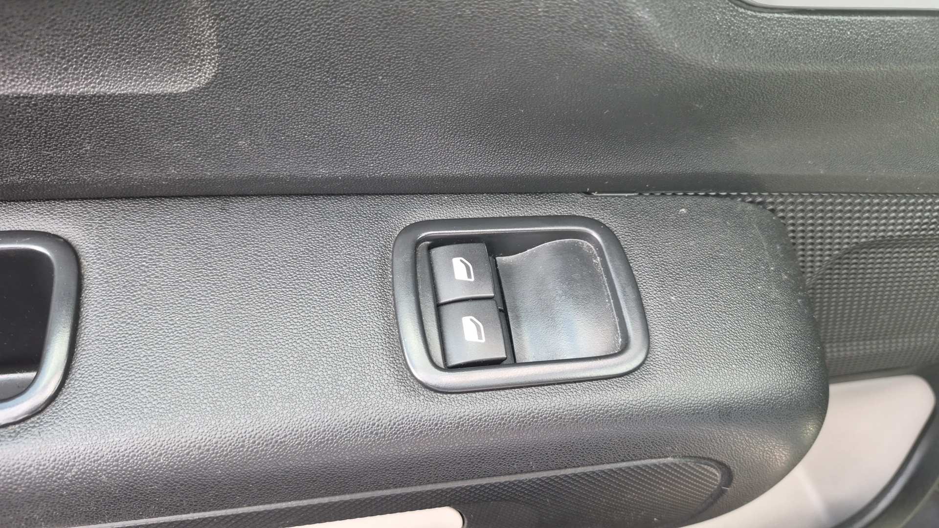CITROEN C3 PTECH 110 S&S BVM6 FEEL PK